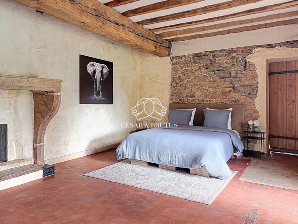 Maison familiale à FLEURIEU SUR SAONE