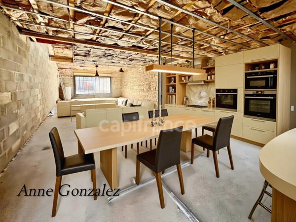 ORLEANS CENTRE, à vendre plateau d'appartement duplex de 122 m2 avec jardin de 97 m2 et place de parking et/ou garage box de 25m2