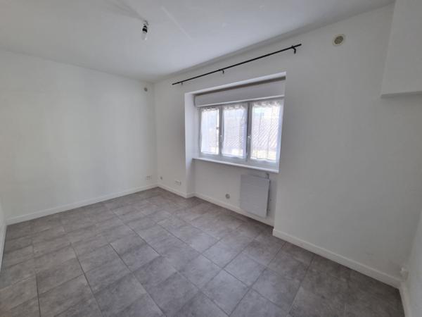 ENSEMBLE IMMOBILIER AVEC JARDIN