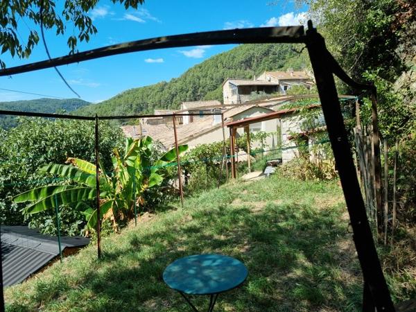 ENSEMBLE IMMOBILIER AVEC JARDIN