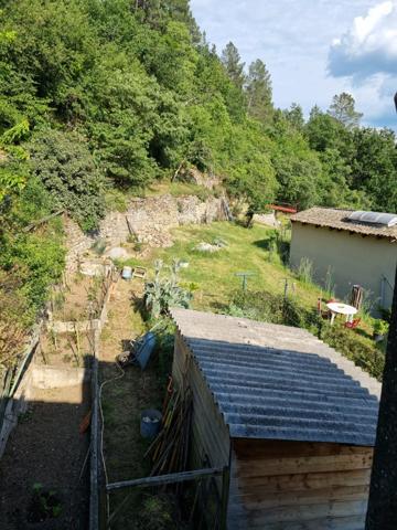 ENSEMBLE IMMOBILIER AVEC JARDIN