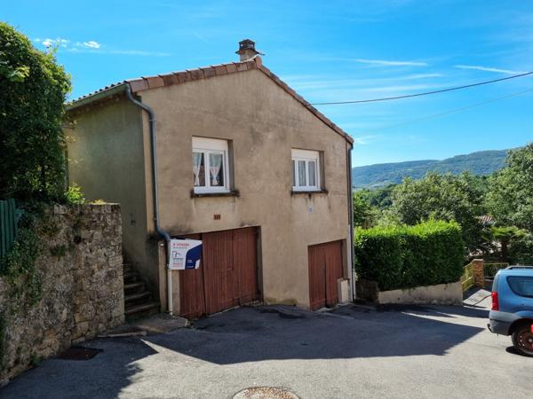 ENSEMBLE IMMOBILIER AVEC JARDIN