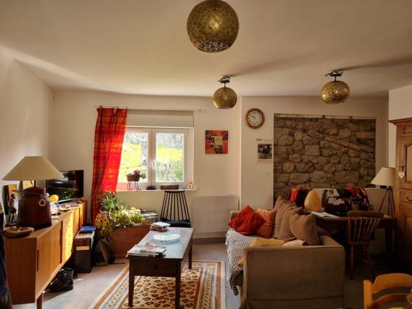 ENSEMBLE IMMOBILIER AVEC JARDIN