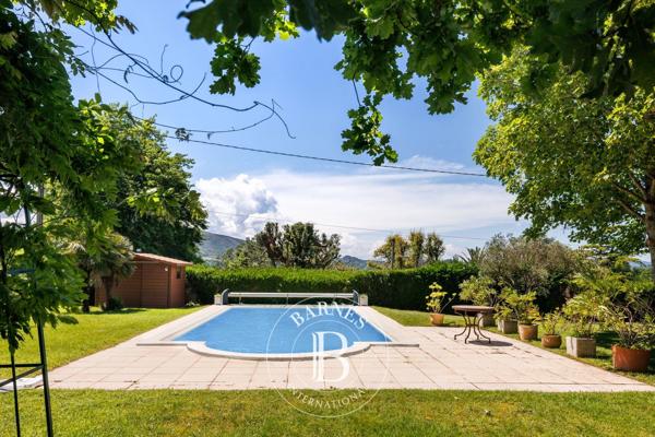 Urrugne, Maison 6 Chambres -  213 m² à vendre