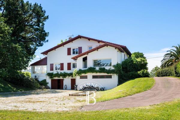Urrugne, Maison 6 Chambres -  213 m² à vendre