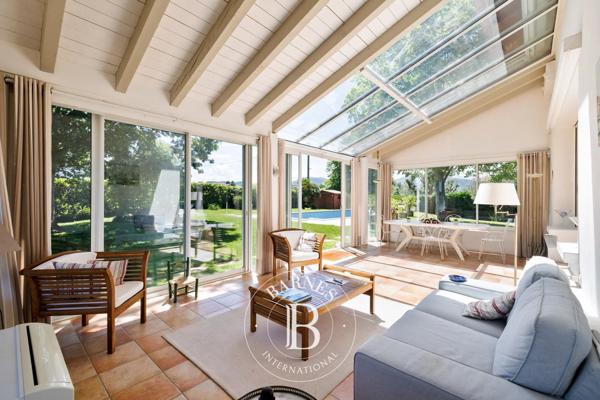 Urrugne, Maison 6 Chambres -  213 m² à vendre