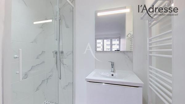 PUTEAUX/ Boieldieu - Appartement 4 pièces 101m² avec cave et parking