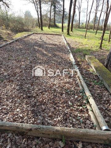 Terrain de loisir avec petit étang de -1 000 m²