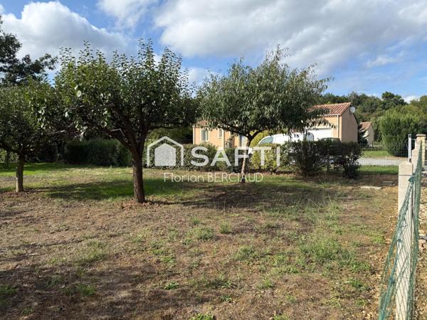 Magnifique terrain constructible semis viabilisé de 986 m2