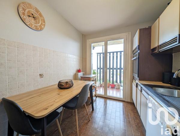 Appartement 3 pièces de 78 m² à Marseille (13010)
