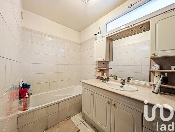 Appartement 3 pièces de 78 m² à Marseille (13010)