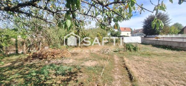 Pavillon 3 chrs, sous-sol et terrain de 1500 m2