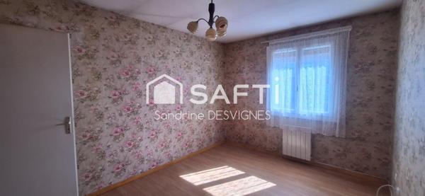 Pavillon 3 chrs, sous-sol et terrain de 1500 m2