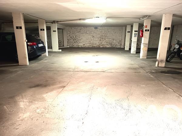 Parking à vendre 12 m² Paris 10