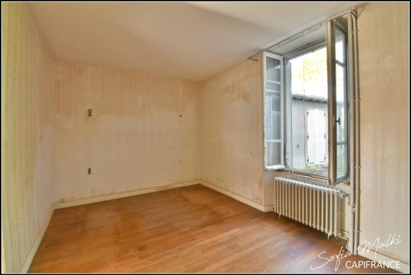 Maison à vendre 8 pièces PREVERANGES (18)