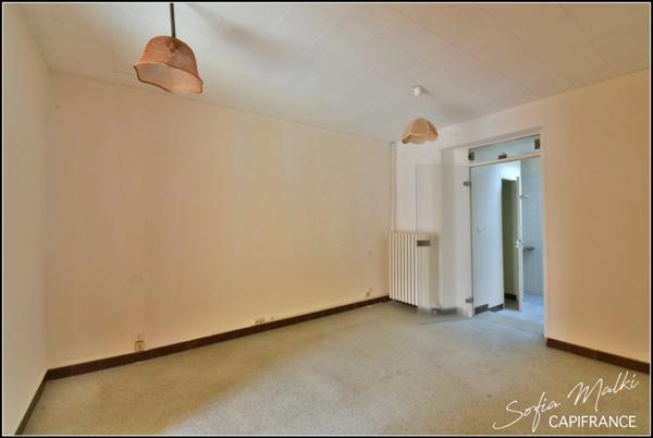 Maison à vendre 8 pièces PREVERANGES (18)