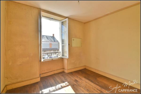 Maison à vendre 8 pièces PREVERANGES (18)