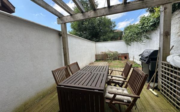 Maison à vendre    3 pièces •  Castres-Gironde