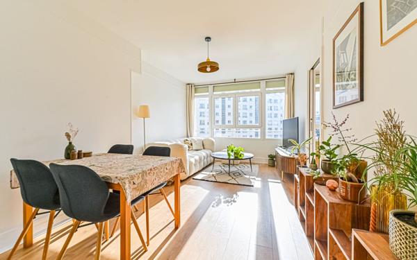 Appartement à vendre    3 pièces • 48 m2 Paris 11