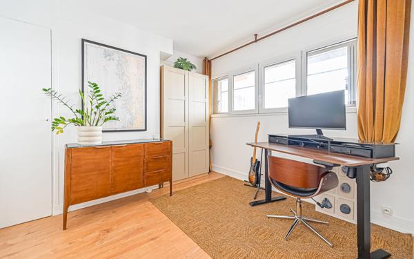 Appartement à vendre    3 pièces • 48 m2 Paris 11