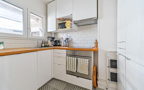 Appartement à vendre    3 pièces • 48 m2 Paris 11