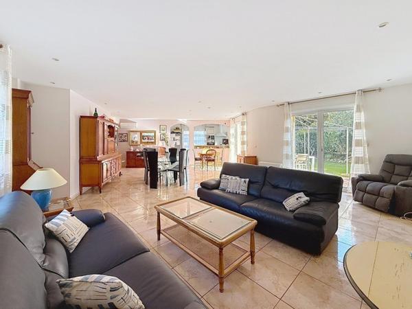 VILLA 163M2, JARDIN 806M2, LOTISSEMENT PRIVE