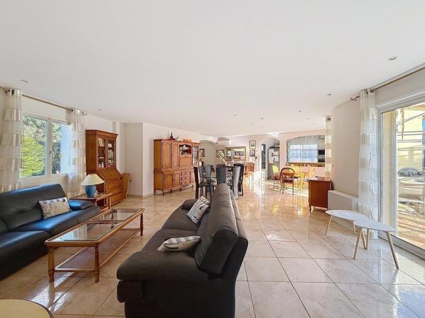 VILLA 163M2, JARDIN 806M2, LOTISSEMENT PRIVE