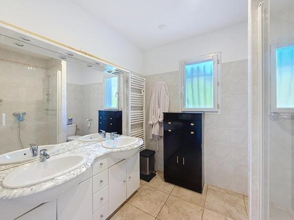 VILLA 163M2, JARDIN 806M2, LOTISSEMENT PRIVE