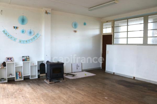 BIEN ATYPIQUE Maison à vendre 8 pièces EDERN (29) 200 m2 + Dependances