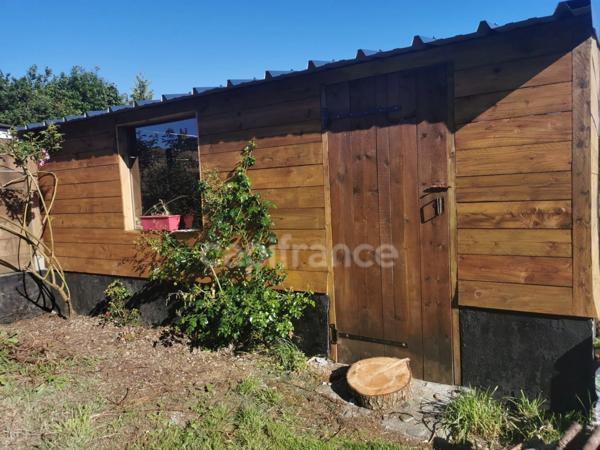 BIEN ATYPIQUE Maison à vendre 8 pièces EDERN (29) 200 m2 + Dependances