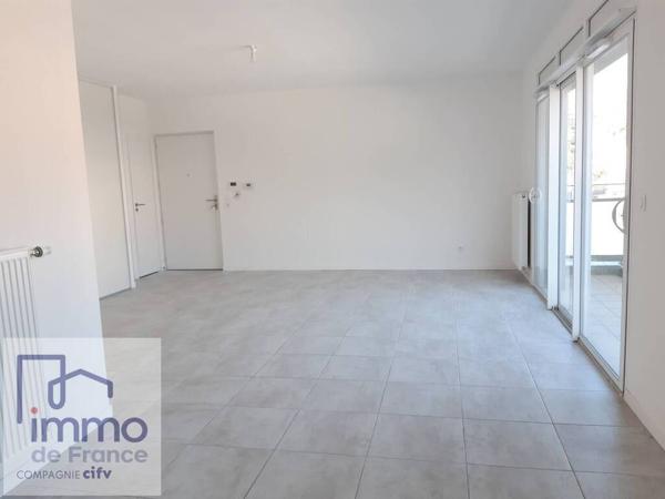 VOIRON / 3 rue Emile ZOLA.   "Villa Athena" Résidence neuve de 2019T3 de 68,30m² situé au 1er étage avec ascenseur et garage.