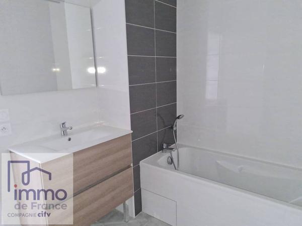 VOIRON / 3 rue Emile ZOLA.   "Villa Athena" Résidence neuve de 2019T3 de 68,30m² situé au 1er étage avec ascenseur et garage.