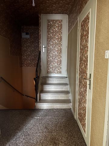 Maison de village 5 pièces 160 m2 , cour, dépendances et parking