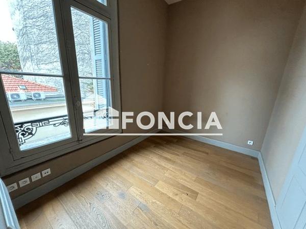 Location Appartement 3 pièces 75.3 m² - 11 AVENUE VICTOR HUGO Sete 34200