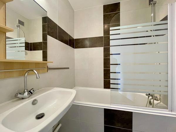 SUR LA COMMUNE DE NANCY - Dans résidence sécurisée - Appartement de 2 pièce(s) 47 m2