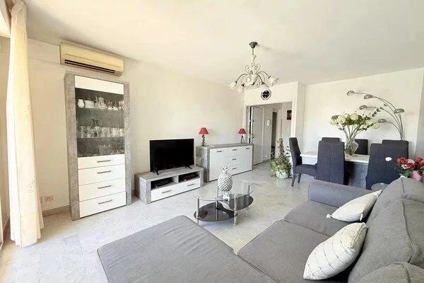 Vente Appartement 2 pièces 54 m2 à Saint-Laurent-du-Var