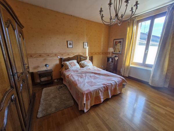 Maison 7 pièces - 225 m²