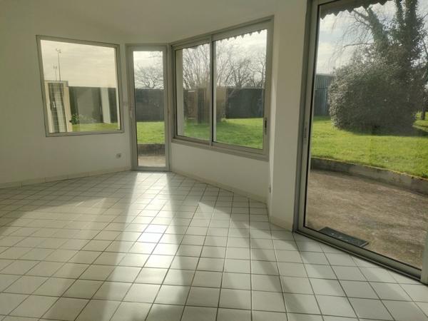 Maison à vendre 301 394 € Saint-Étienne-de-Montluc 6 p 150 m² DPE D
