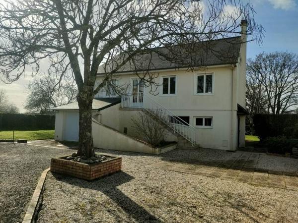 Maison à vendre 301 394 € Saint-Étienne-de-Montluc 6 p 150 m² DPE D