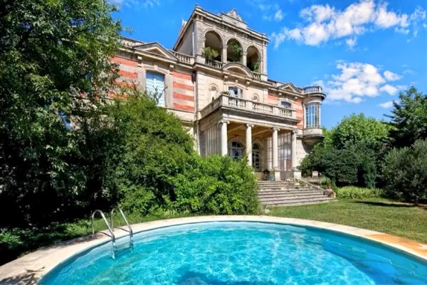 Villeneuve-lès-Avignon (30400) Demeure d'exception: Villeneuve les Avignon 4 pièce(s) 274 m2