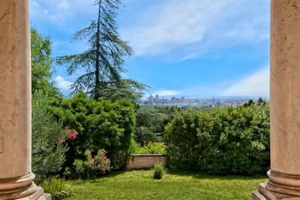 Villeneuve-lès-Avignon (30400) Demeure d'exception: Villeneuve les Avignon 4 pièce(s) 274 m2