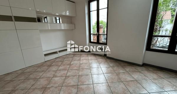 Location Appartement 3 pièces 36.93 m² - Villeneuve-saint-georges 94190