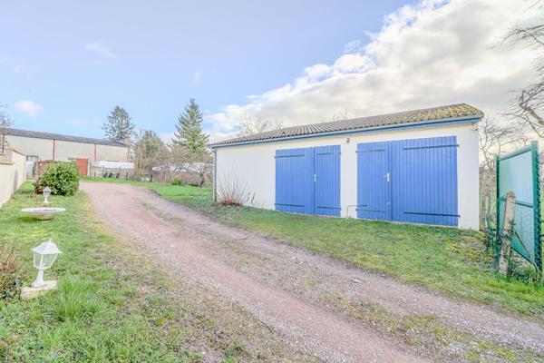 Maison Nevers, plain pied, 4 chambres, piscine, Jardin, double garage, 2H30 de Paris