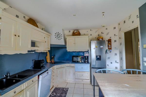 Maison Nevers, plain pied, 4 chambres, piscine, Jardin, double garage, 2H30 de Paris