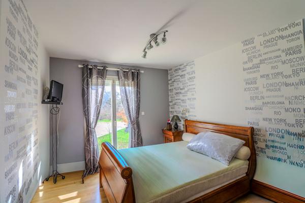 Maison Nevers, plain pied, 4 chambres, piscine, Jardin, double garage, 2H30 de Paris