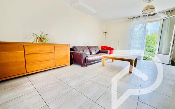 Maison à vendre    5 pièces •  Persan