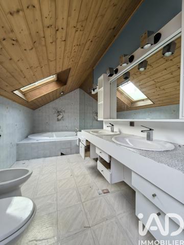 Maison à vendre 11 pièces 332 m² Saint-Alban-Leysse