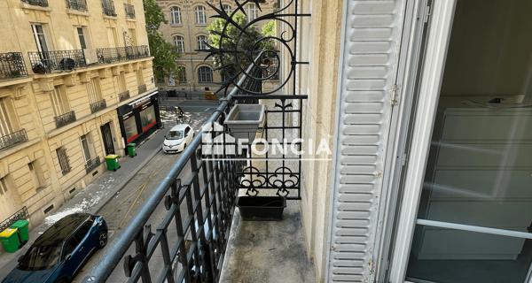 Location Appartement 2 pièces 43.83 m² - Paris 75015