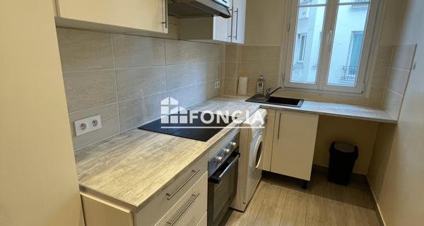Location Appartement 2 pièces 43.83 m² - Paris 75015
