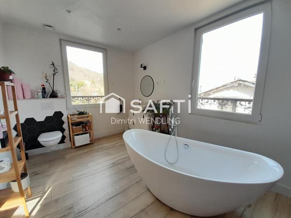 Grande maison de village rénovée, à proximité de la nature